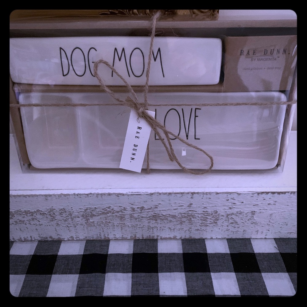 RAE DUNN DOG MOM/LOVE DESK SET